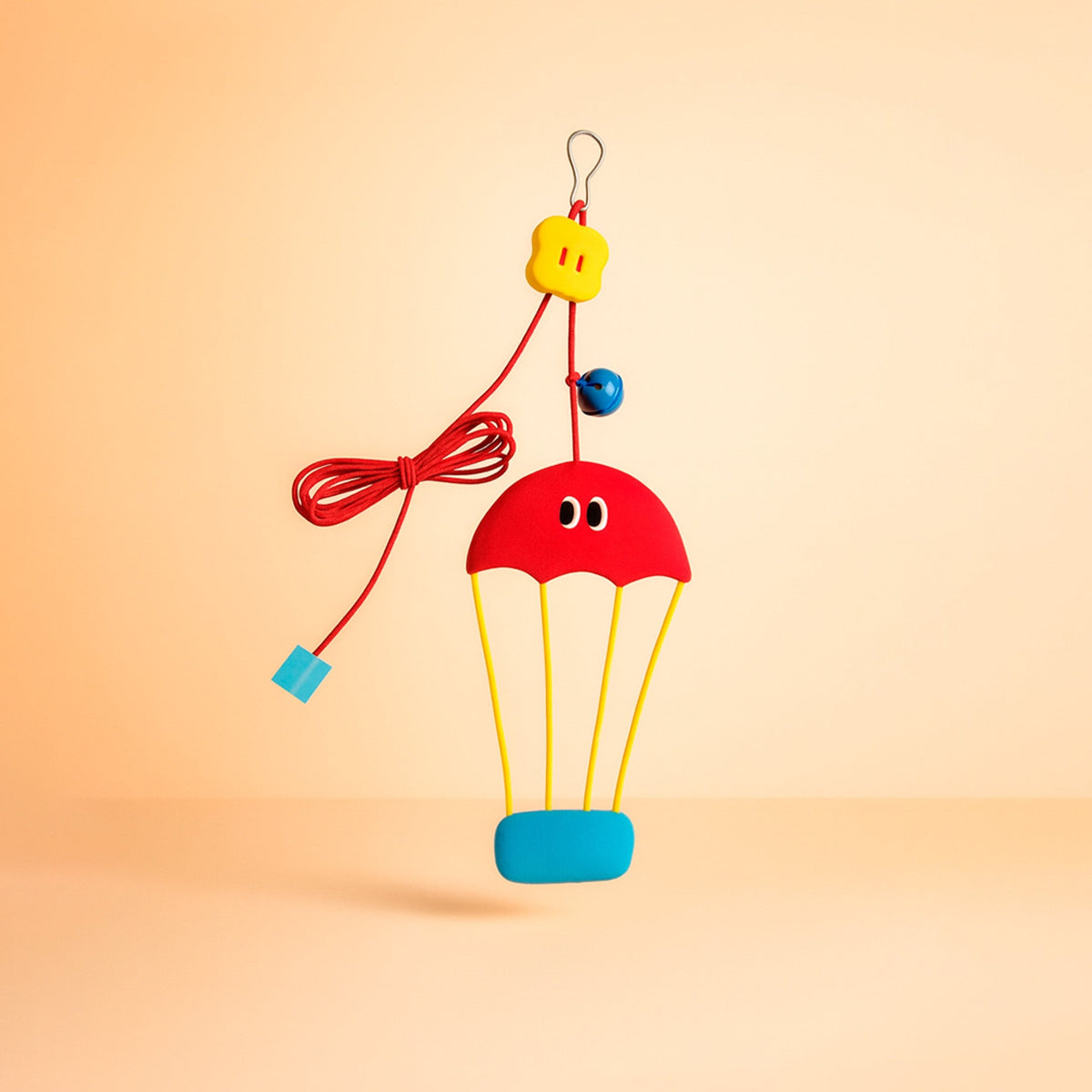 Zeze Hotair toy for cats colorful hot air balloon design
