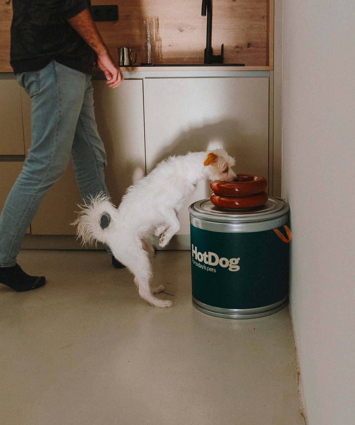 Food canister
